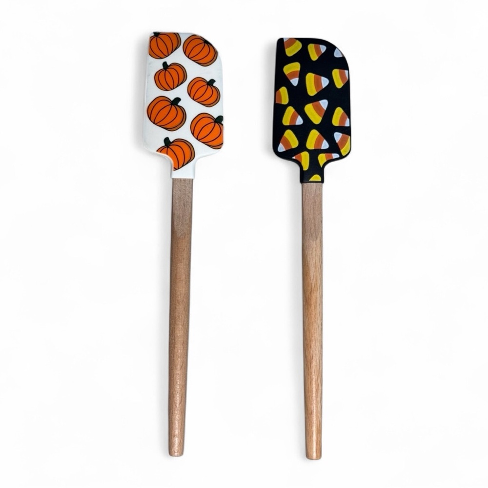 Williams Sonoma Halloween Pumpkin and Candy-corn Wood and Silicone Spatula Set